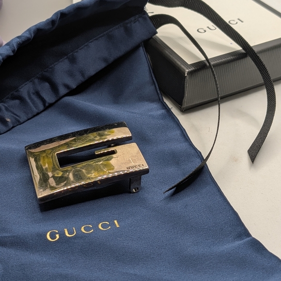 Gucci Authentic Gold Metal G Buckle‎ with Navy Satin Pouch main image 5